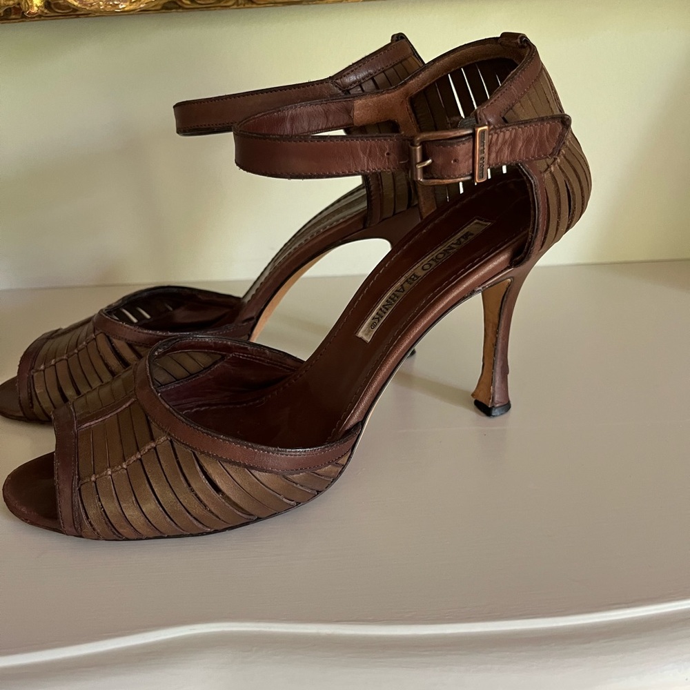 Manolo Blahnik brown leather open toe heels